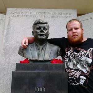 Meet your Posher, Bobby